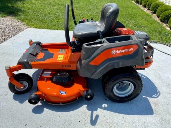 Husqvarna Z246 46” Zero-Turn Lawn Mower – Briggs & Stratton 20HP (2018)