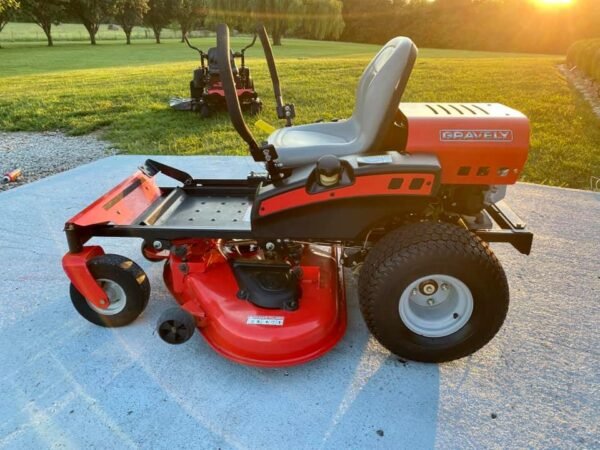 Gravely ZT 50” Zero-Turn Lawn Mower – Kawasaki 24HP