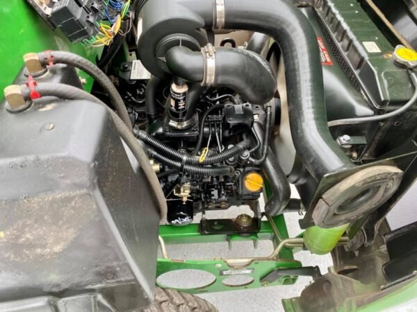 John Deere 997 72” Industrial Zero-Turn Mower – Yanmar Diesel 31HP