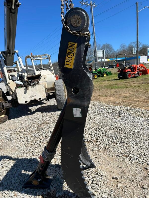 Trojan Hydraulic Thumb – Fits 200 Size Excavator (80 mm Pins)