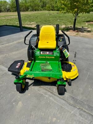 John Deere Z445 54” Zero-Turn Lawn Mower – Kawasaki 25HP (Dealer Model)