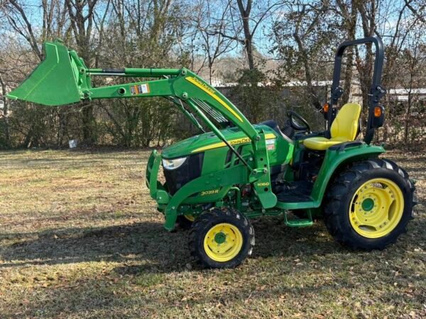 John Deere 3039R Compact Tractor w/ H160 Loader – 38 HP, 4WD