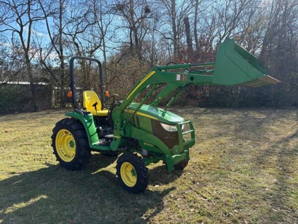 John Deere 3039R Compact Tractor w/ H160 Loader – 38 HP, 4WD