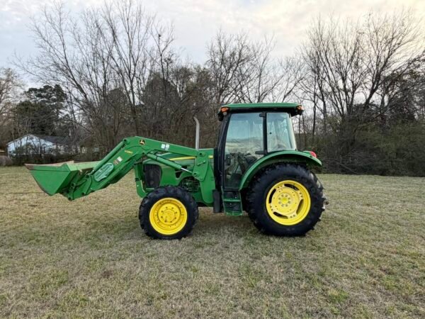 597913836_908600241504056_9101200105704904291_n 2012 John Deere 5083E Tractor w/ Loader – 83 HP, 4WD