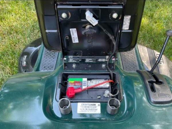 Craftsman LT1000 Riding Lawn Mower – 15HP Briggs & Stratton