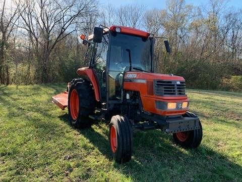 601329903_908142901549790_8064159152013923381_n (1) 1998 Kubota M4900 Cab Tractor – 54 HP, 2WD