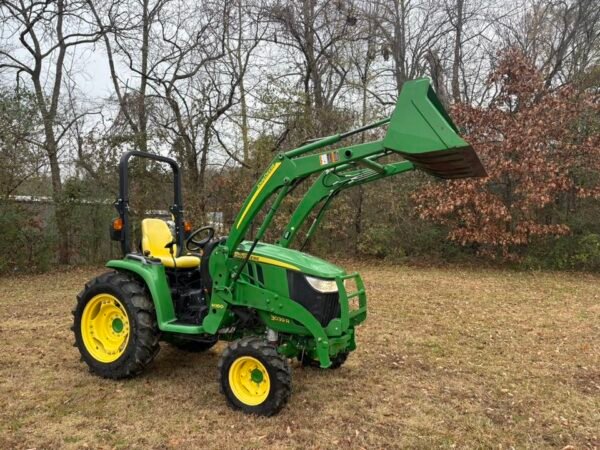 John Deere 3039R Compact Tractor w/ H160 Loader – 38 HP, 4WD